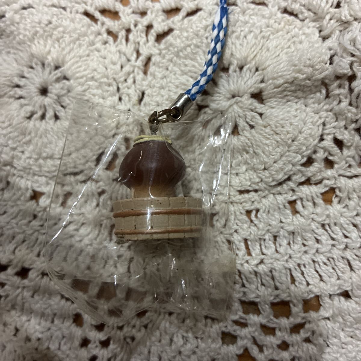 新品未開封即決送料無料♪温泉地限定　おさわり探偵なめこ栽培キット　なめこ乃湯　ねつけストラップ_画像5