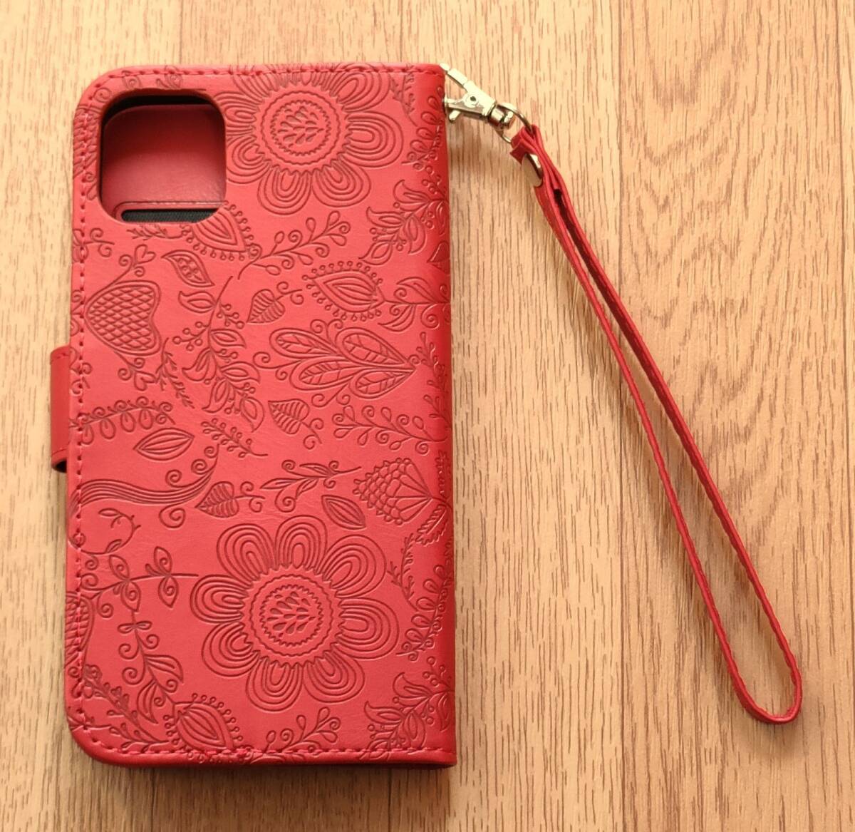 iPhone 11　手帳型ケース　花柄　カード収納可　管理176-24_画像2