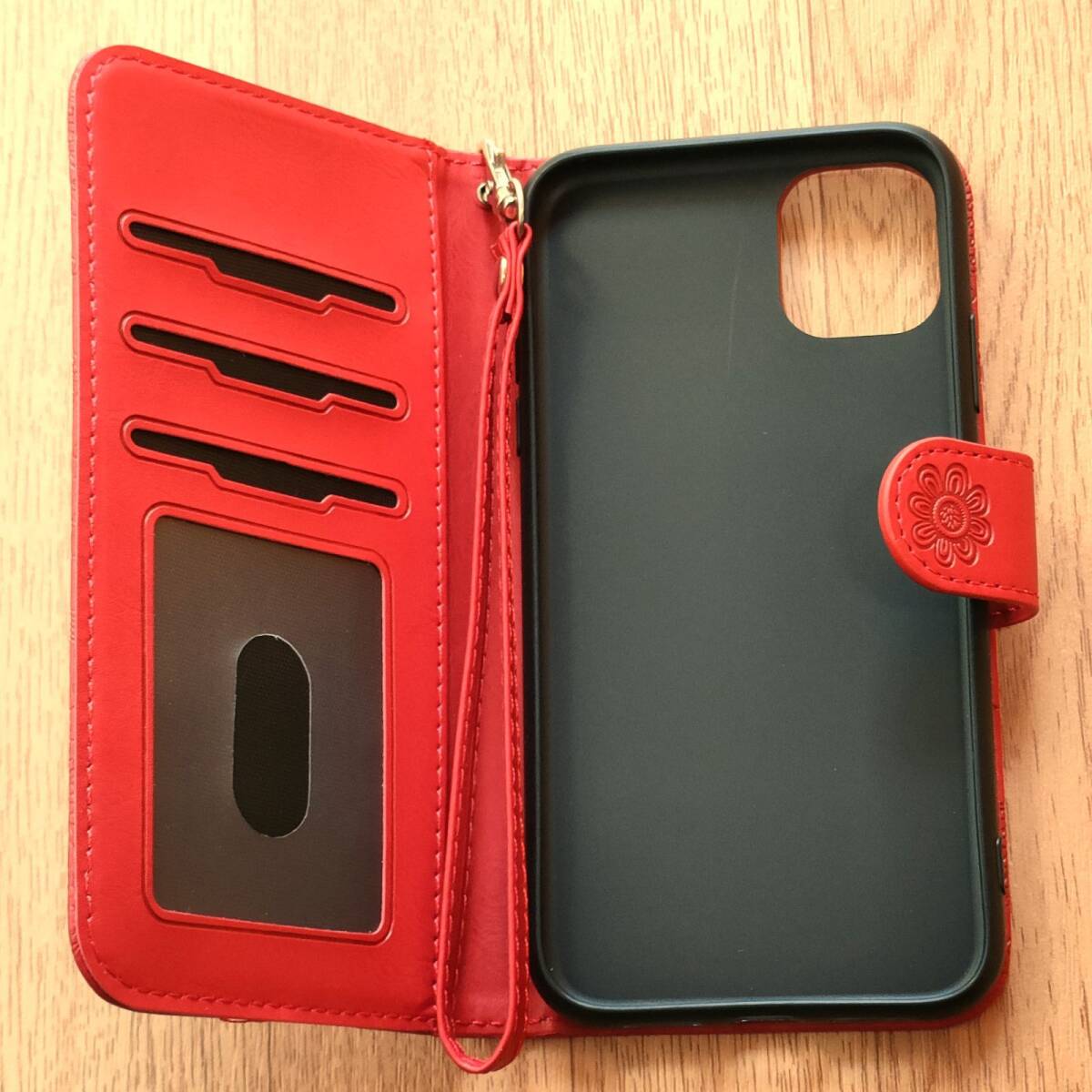 iPhone 11　手帳型ケース　花柄　カード収納可　管理176-24_画像3