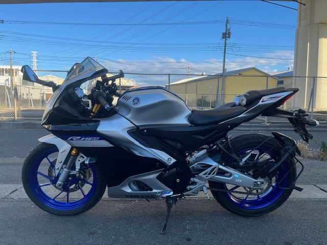 乗り出しOK♪ヤマハ / YZF-R15M / 16916㎞ / ME1RG6723N0015***/ 土日引渡しok♪_画像2