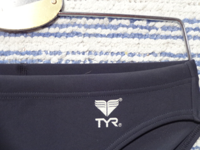 481　M　ＴＹＲブランド　ベイシックカラーのスイムビキニパンツ　SizeＭ　グレー　美品中古　_画像2