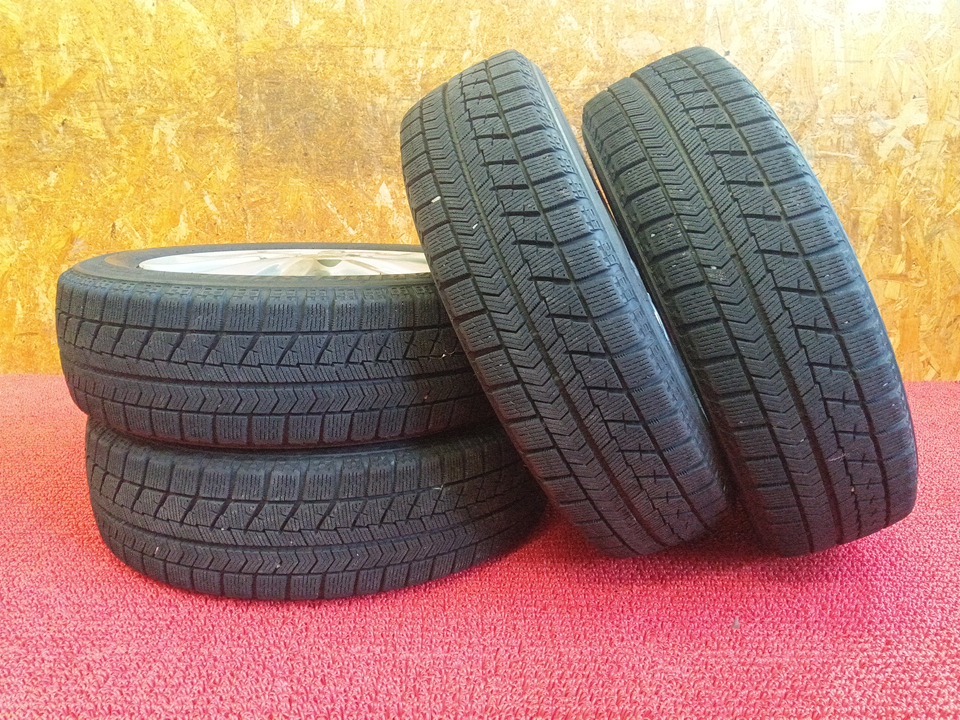 Daihatsu оригинальный 14×4.5 +45 155/65R14 Bridgestone зимние шины есть 4шт.@ распродажа!!