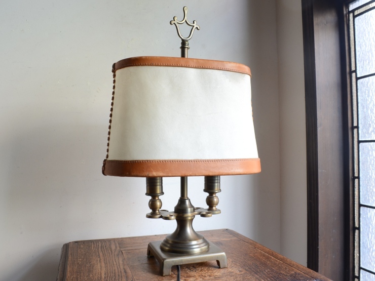 アンティーク照明 ヴィンテージ スタンドライト アンティーク レザーシェード付 2灯真鍮テーブルランプ（H47cm）_画像5