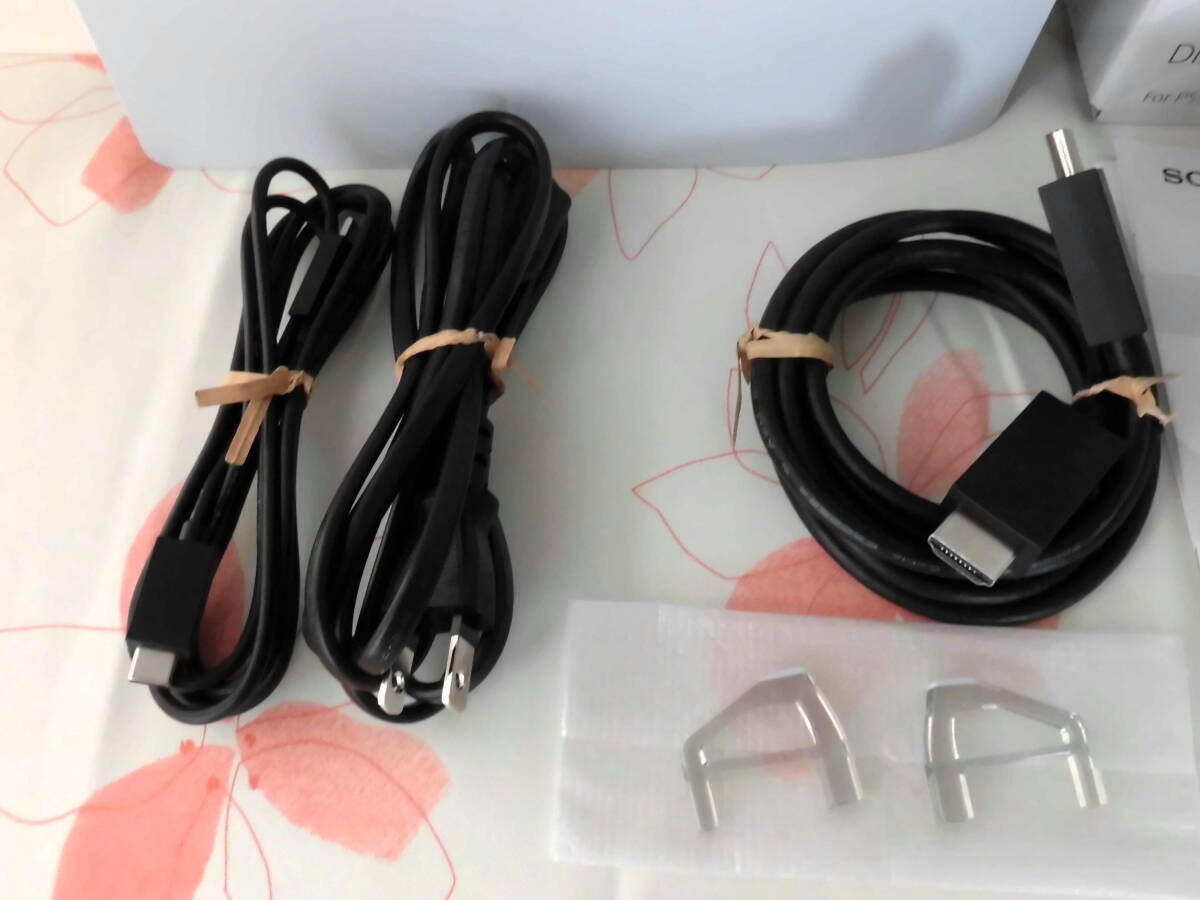 Sony PlayStation5 Pro(CFI-7000B01)ディスクドライブ非搭載ですが後付けディスクドライブ付き_画像2