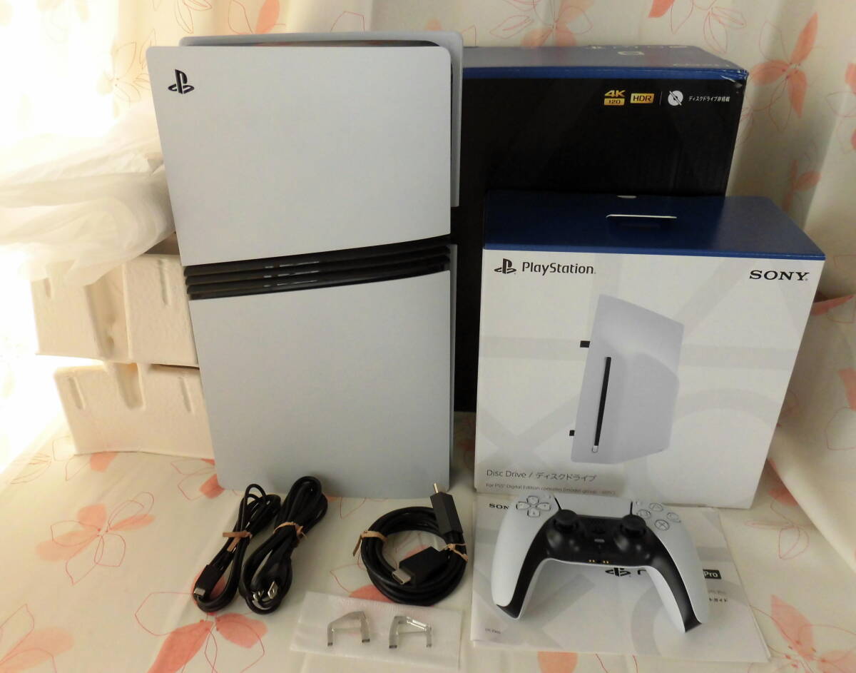 Sony PlayStation5 Pro(CFI-7000B01)ディスクドライブ非搭載ですが後付けディスクドライブ付き_画像1