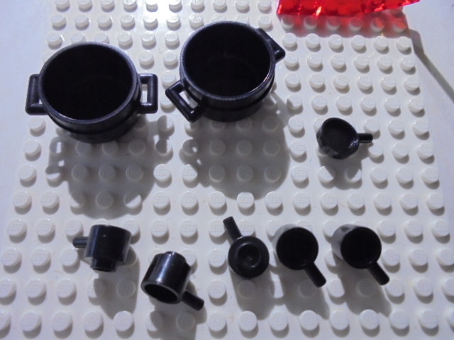 ミニフィギュア　鍋、大釜_画像1