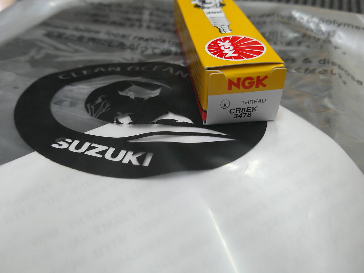 スカイウェイブ250(CJ41A/CJ42A/CJ43A) 純正 エアフィルター&純正指定プラグ(CR8EK) 新品_画像2