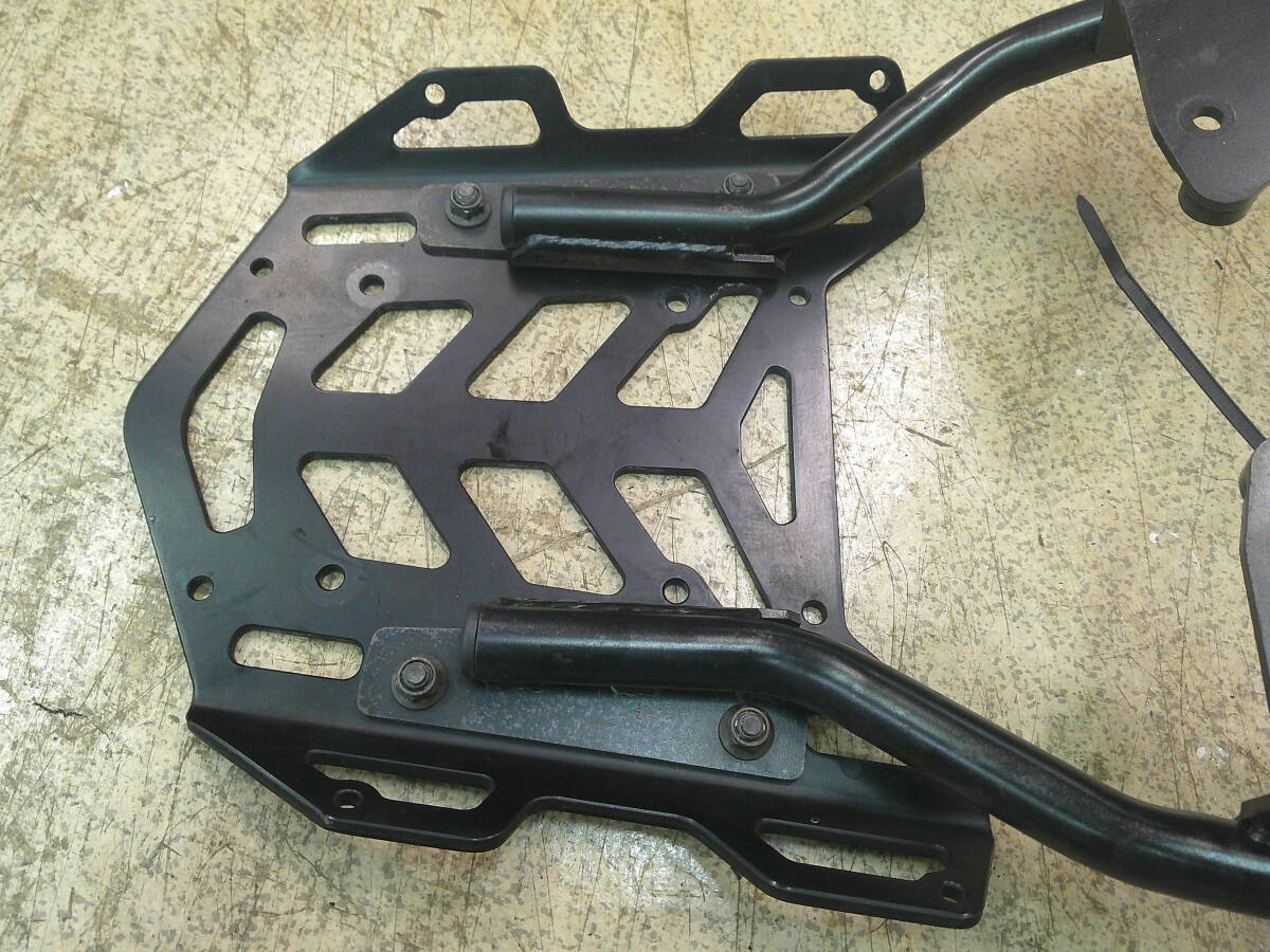 GSR250 デイトナ製 マルチウイング リアキャリア 中古品_画像5