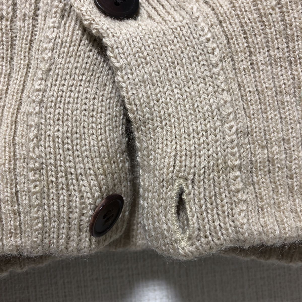 (k) Y's YOHJI YAMAMOTO ヨウジヤマモト ワイズ ハイネック ウールニット カーディガン ベージュ サイズ3 _画像8