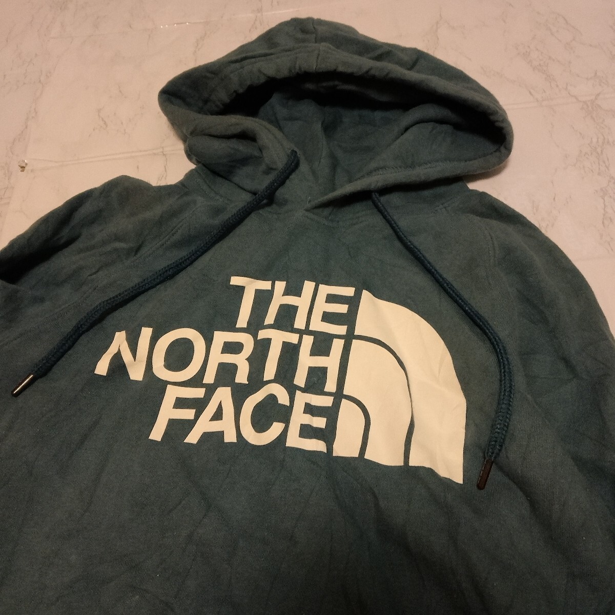 【超希少】　秋冬　ノースフェイス THE NORTH FACE プルオーバー パーカー アウトドア 古着卸　残り一点　入手困難　激レア　レディース_画像6