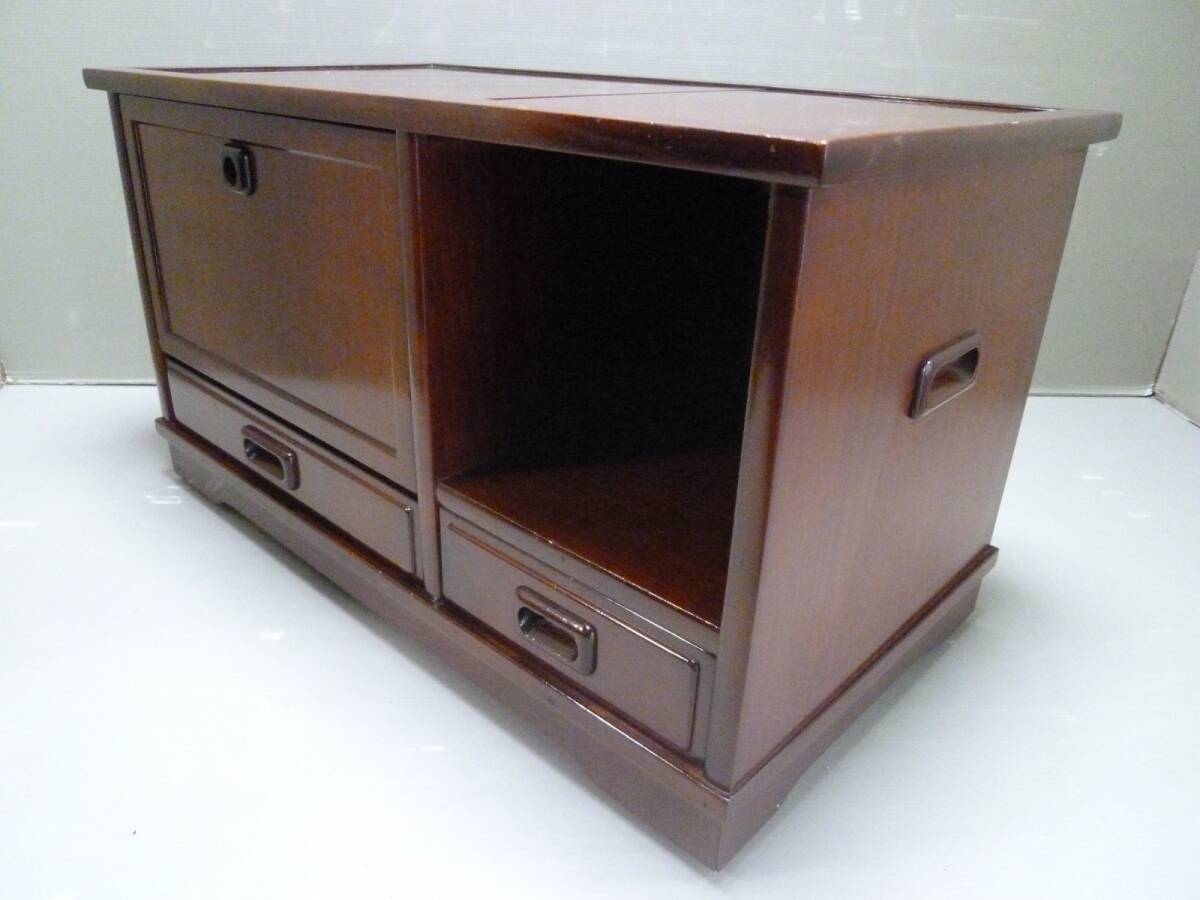 { золотой правильный .} NO.2. сиденье . Wagon .. бок класть чай полки с роликами мир . инвентарь . чайная посуда 