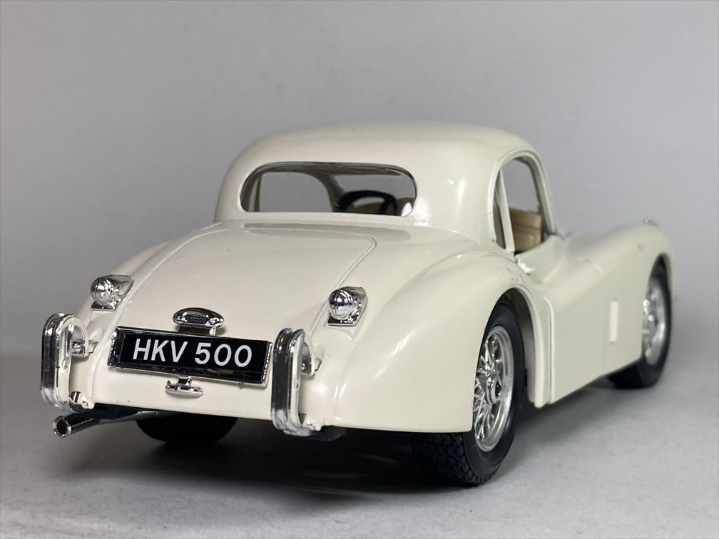  Jaguar Jaguar XK120 купе Coupe (1948) 1/24 - BBurago Bburago