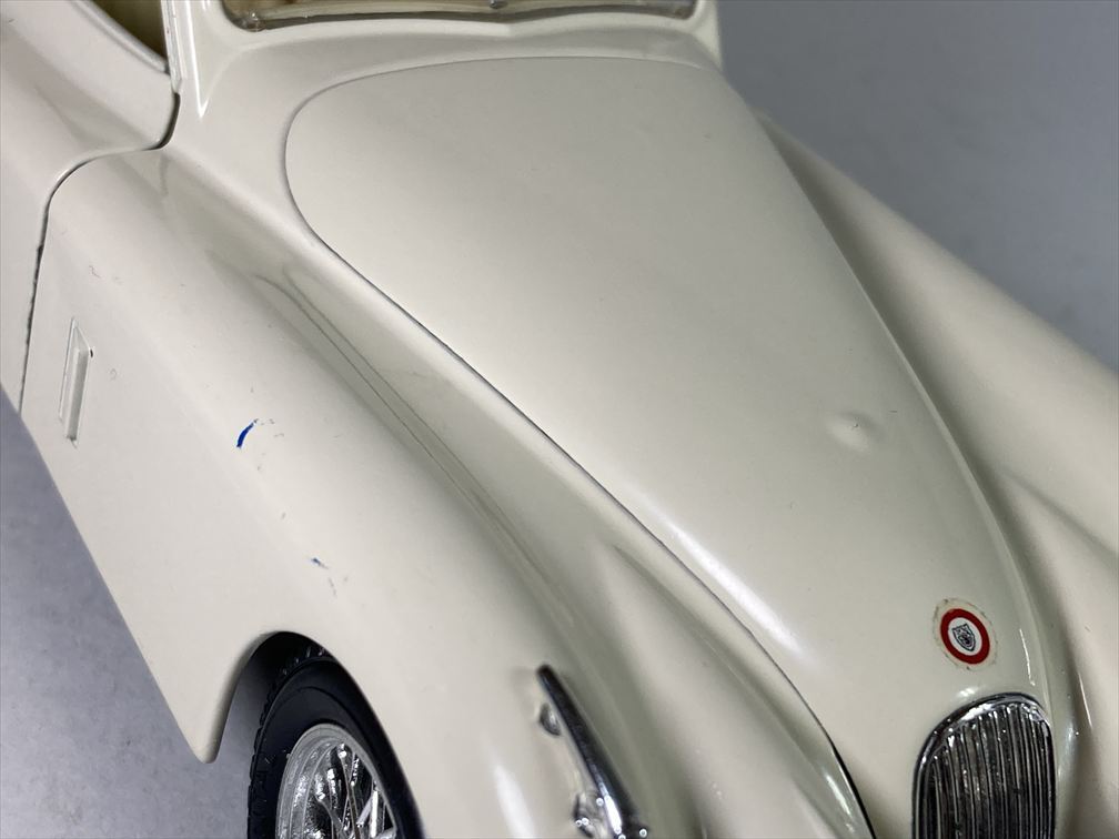  Jaguar Jaguar XK120 купе Coupe (1948) 1/24 - BBurago Bburago