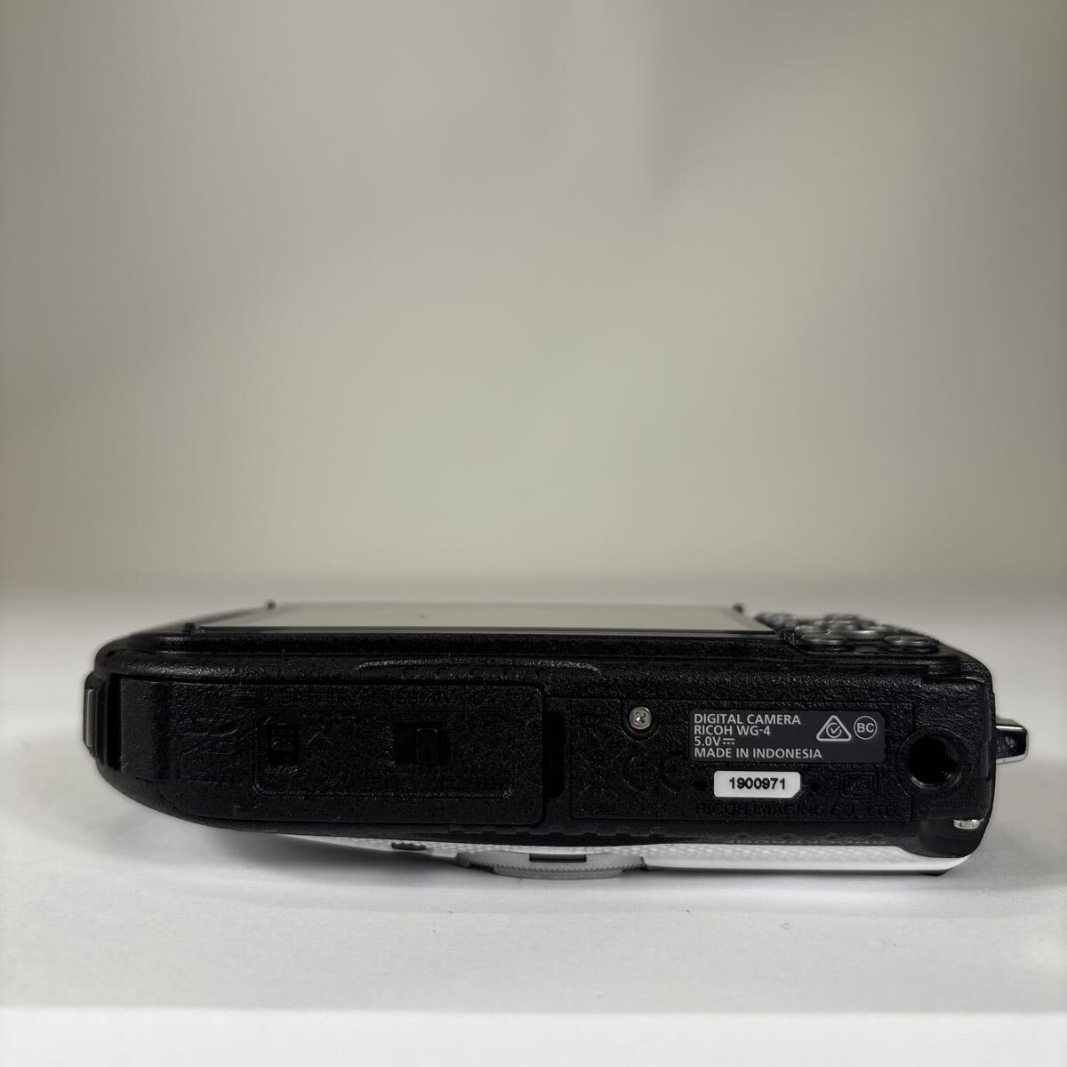 2510A31 RICOH WG-4 Ricoh цифровая камера компактный цифровой фотоаппарат водонепроницаемый электризация работоспособность не проверялась Junk текущее состояние товар 