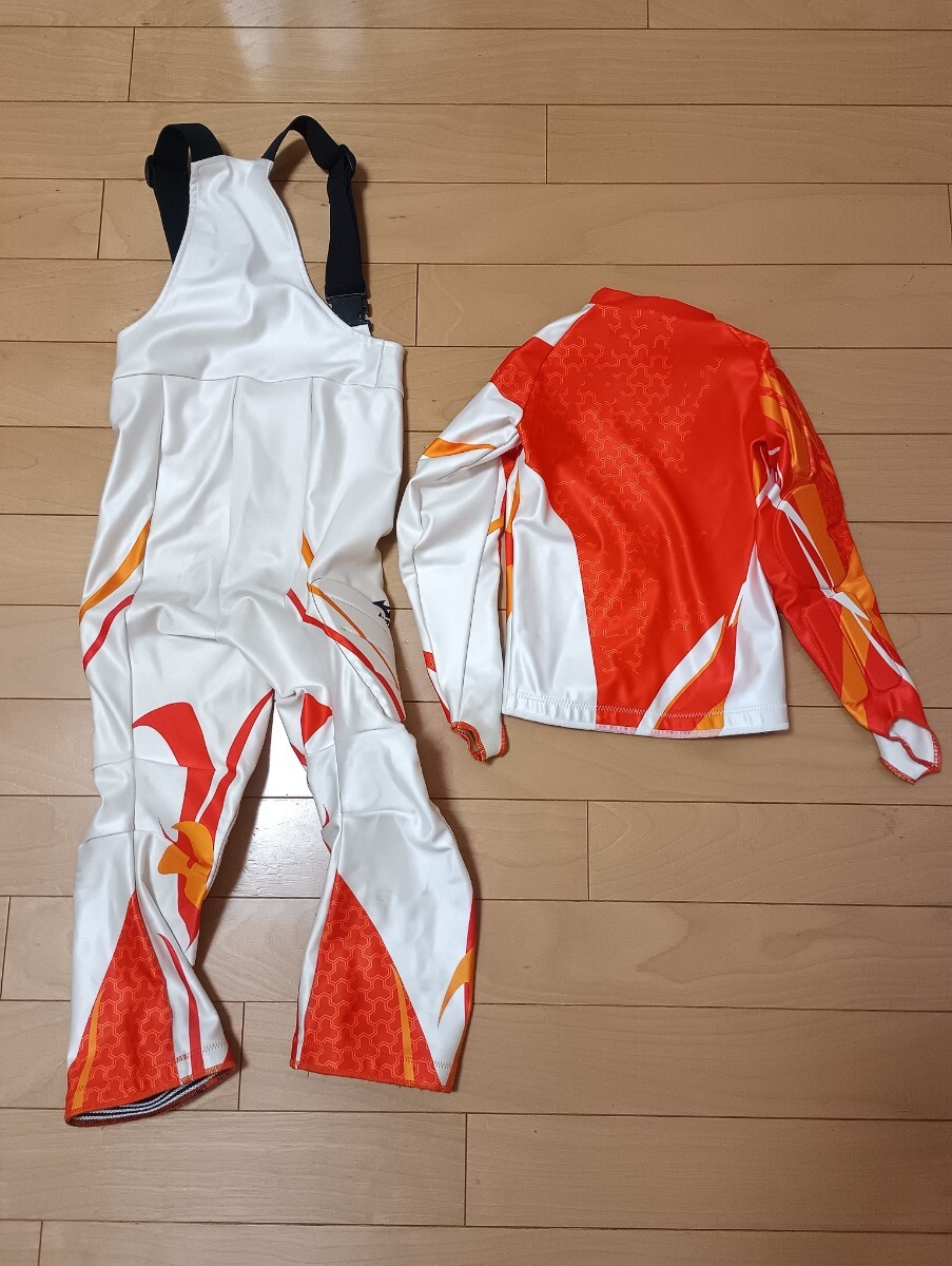 レア！MIZUNOミズノ アルペンスキーレーシング2ピース キッズ130サイズ 上下セット_画像2