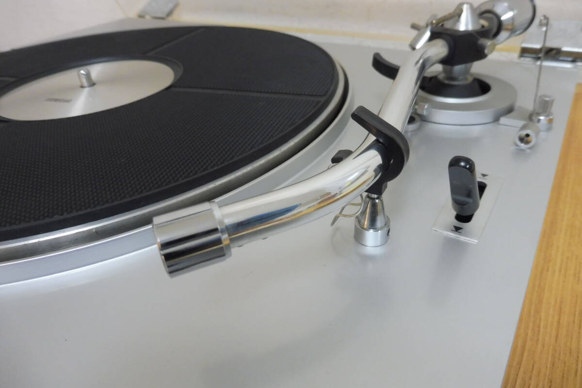 「T3C」YAMAHA ヤマハ YP-700C レコードプレーヤー ターンテーブル オーディオ機器 回転確認済み 中古品 現状品 _画像5