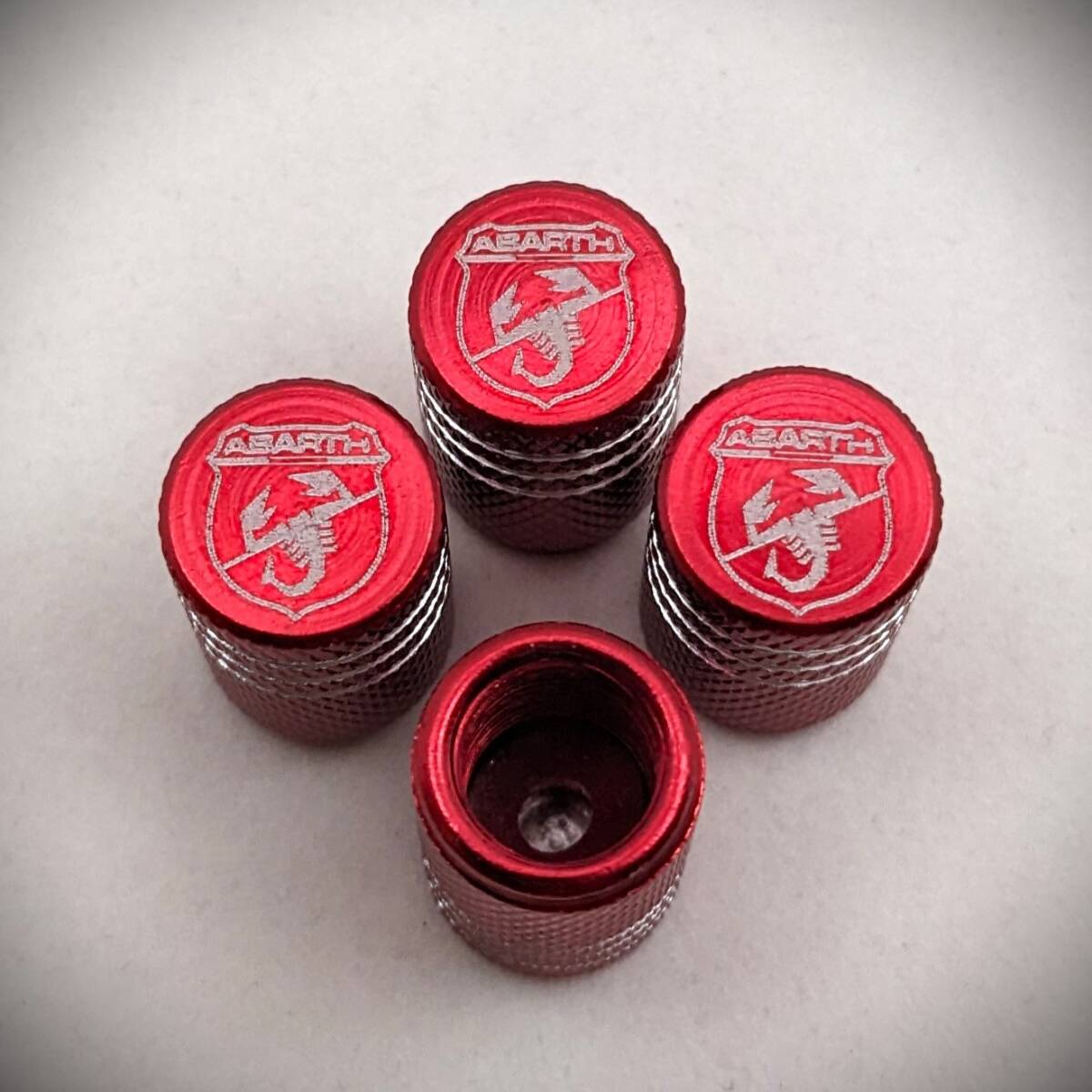 アバルト ABARTH 筒型 赤 タイヤエアバルブキャップ フィアット FIAT プント PUNTO パンダ panda スパイダー spider 124 500 595 695_画像2