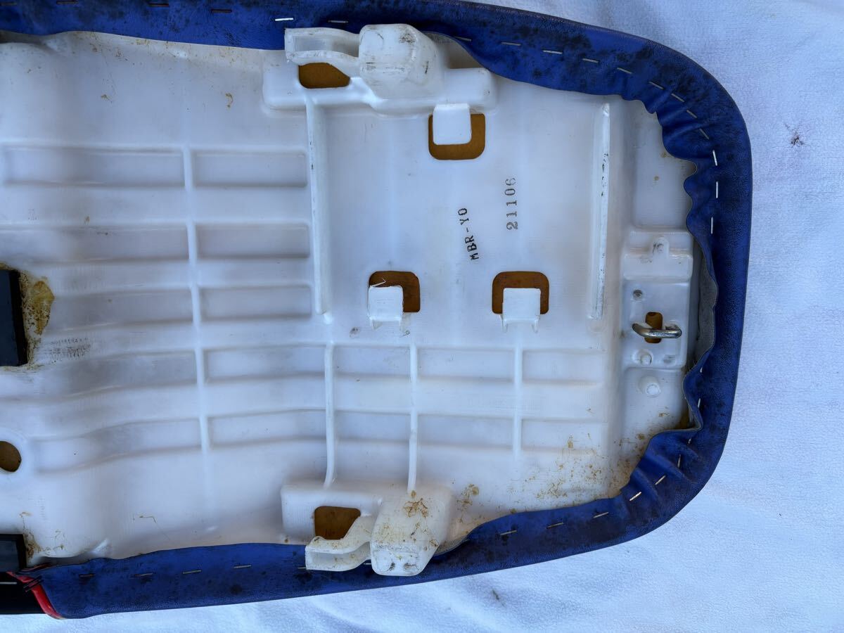  Honda сиденье HONDA cb1300sf sc40 Anne ko вытащенный порвана обивка сиденья . нет CB1300SF SC40 custom сиденье 