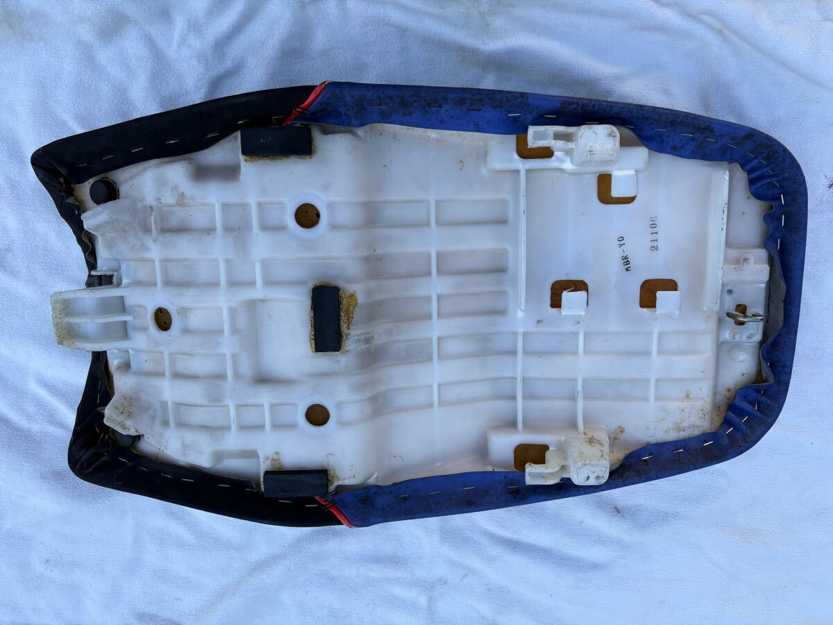  Honda сиденье HONDA cb1300sf sc40 Anne ko вытащенный порвана обивка сиденья . нет CB1300SF SC40 custom сиденье 