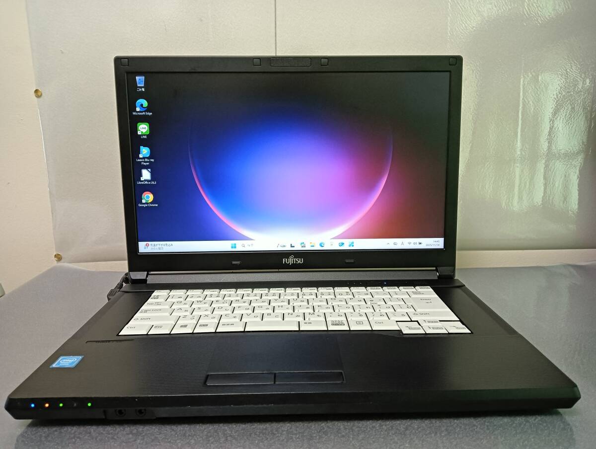 Fujitsu PC LIFEBOOK A576/R, 美品・快適・高速　Windows11 Pro 64 bits、CPU 1.6GHz、SSD 256GB、メモリー8GB_画像1