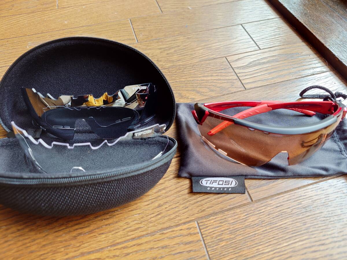 TIFOSI サングラス　最高級モデル　替えレンズ付き_画像9