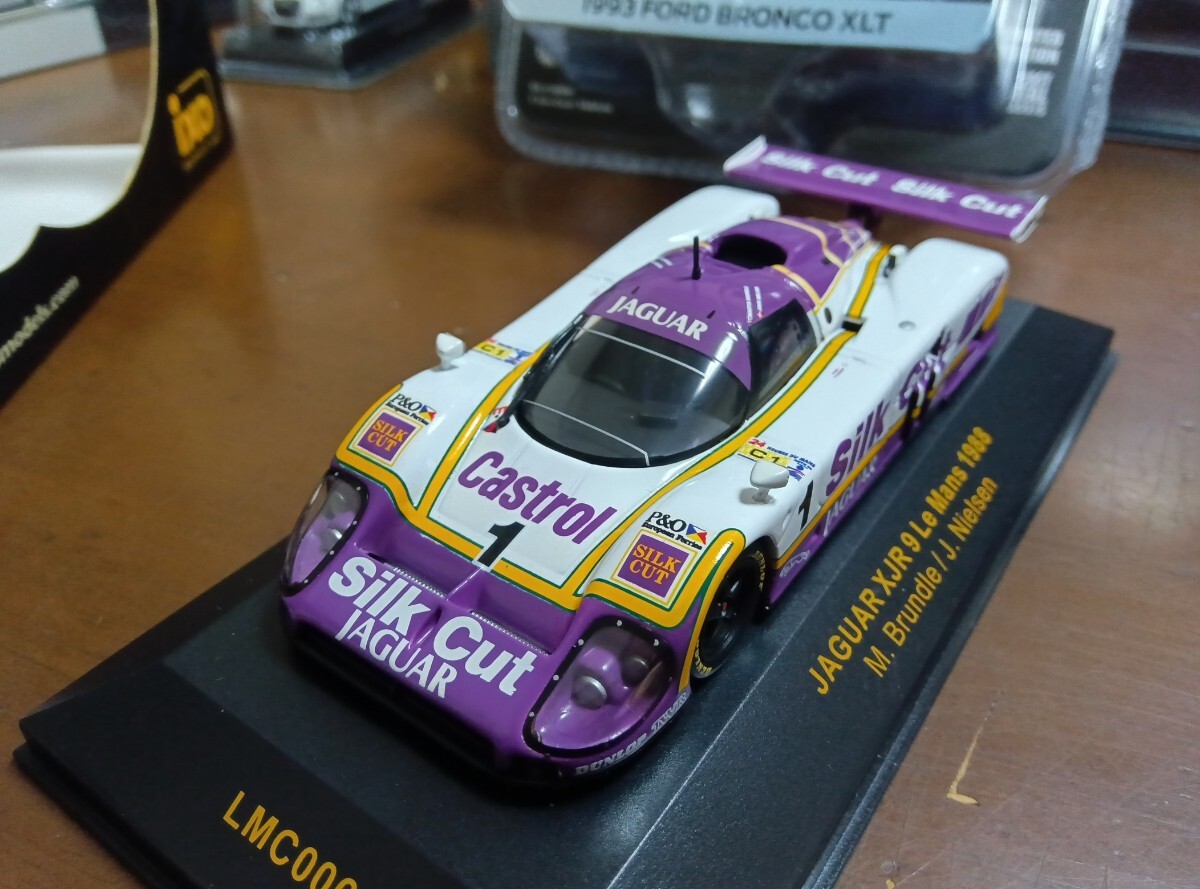 ★★1/43 イクソ ジャガー XJR9 ルマン 1988 ブランドル ニールセン IXO JAGUAR XJR9 LE MANS BRUNDLE SILK CUT シルクカット タバコ ＃1★_画像1