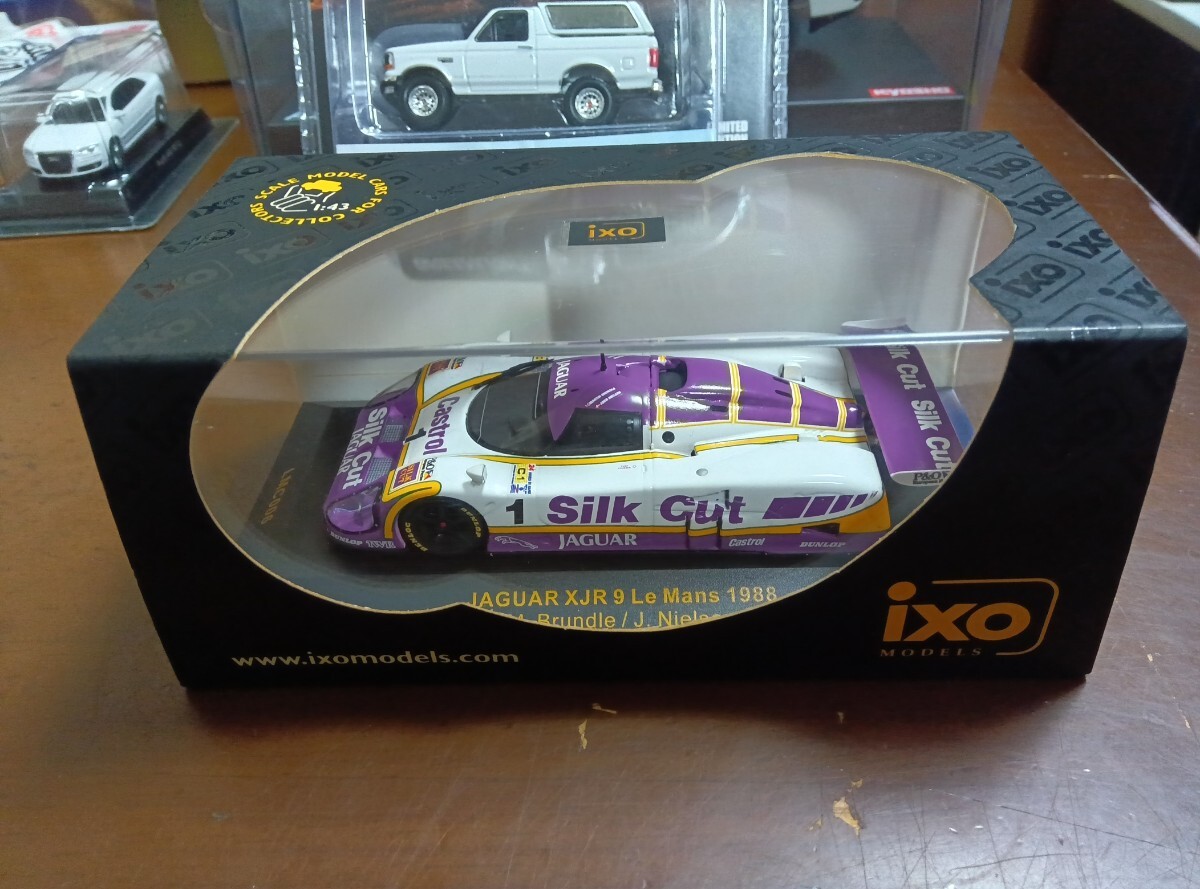 ★★1/43 イクソ ジャガー XJR9 ルマン 1988 ブランドル ニールセン IXO JAGUAR XJR9 LE MANS BRUNDLE SILK CUT シルクカット タバコ ＃1★_画像3