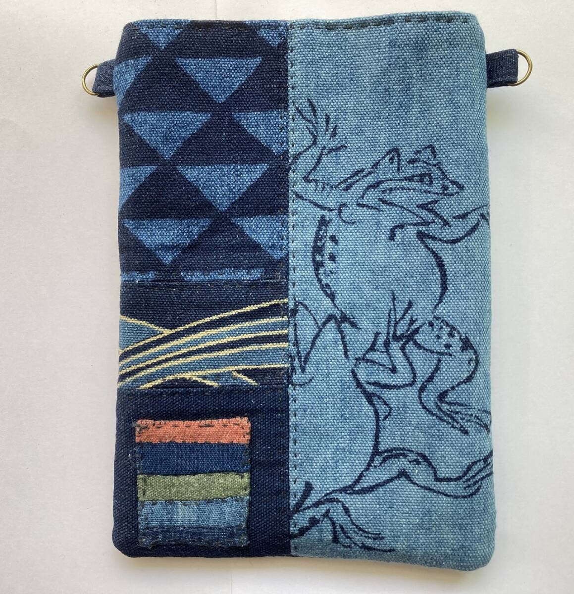 ★ハンドメイド　　藍染　　木綿　　スマホショルダー　　携帯ショルダー　　パッチワーク　　縞　波　鳥獣戯画　他　　ミニショルダー _画像4