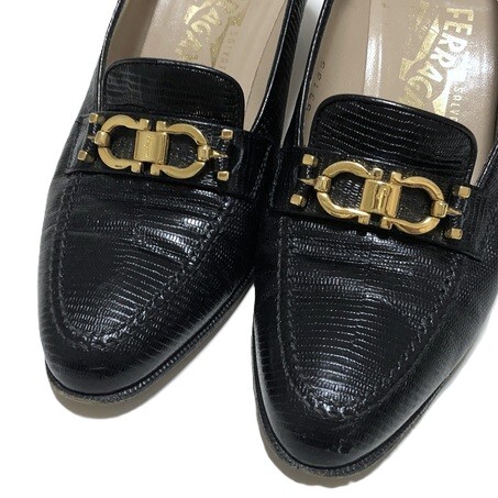 【良品】Salvatore Ferragamo フェラガモ ガンチーニ レザー パンプス リザード 型押し 黒 6 1/2 D 23.5cm_画像8