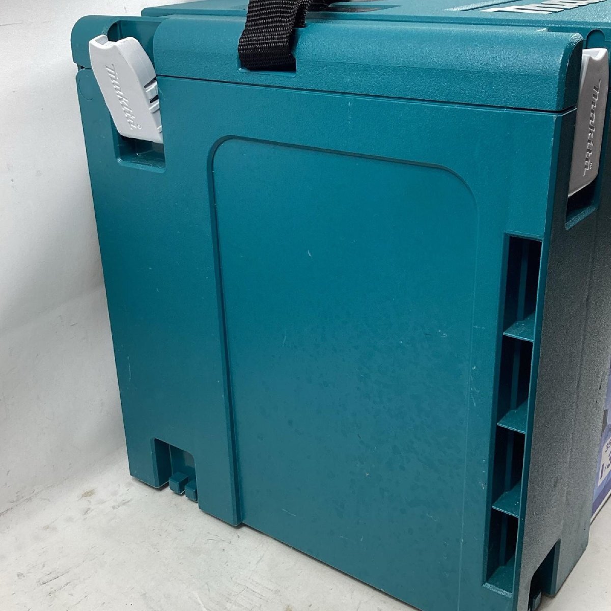 MAKITA マキタ クーラーボックス18L A-61450 傷や汚れあり_画像4