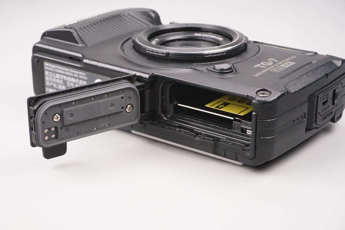 ★現状品 美品★ OLYMPUS オリンパス OM SYSTEM TG-7 ブラック コンパクトデジタルカメラ_画像9
