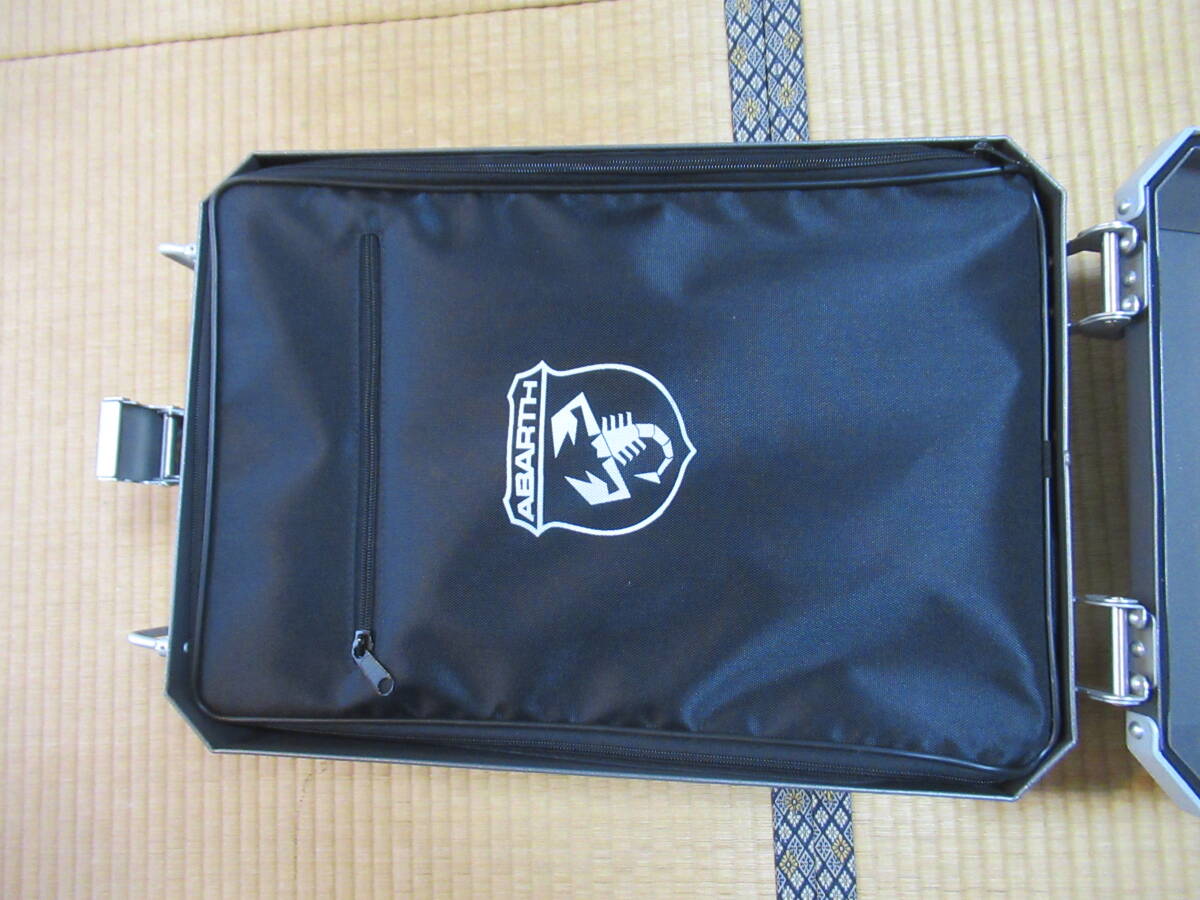 フィアット　アバルト　スーツケース　５９５　６９５　_画像6