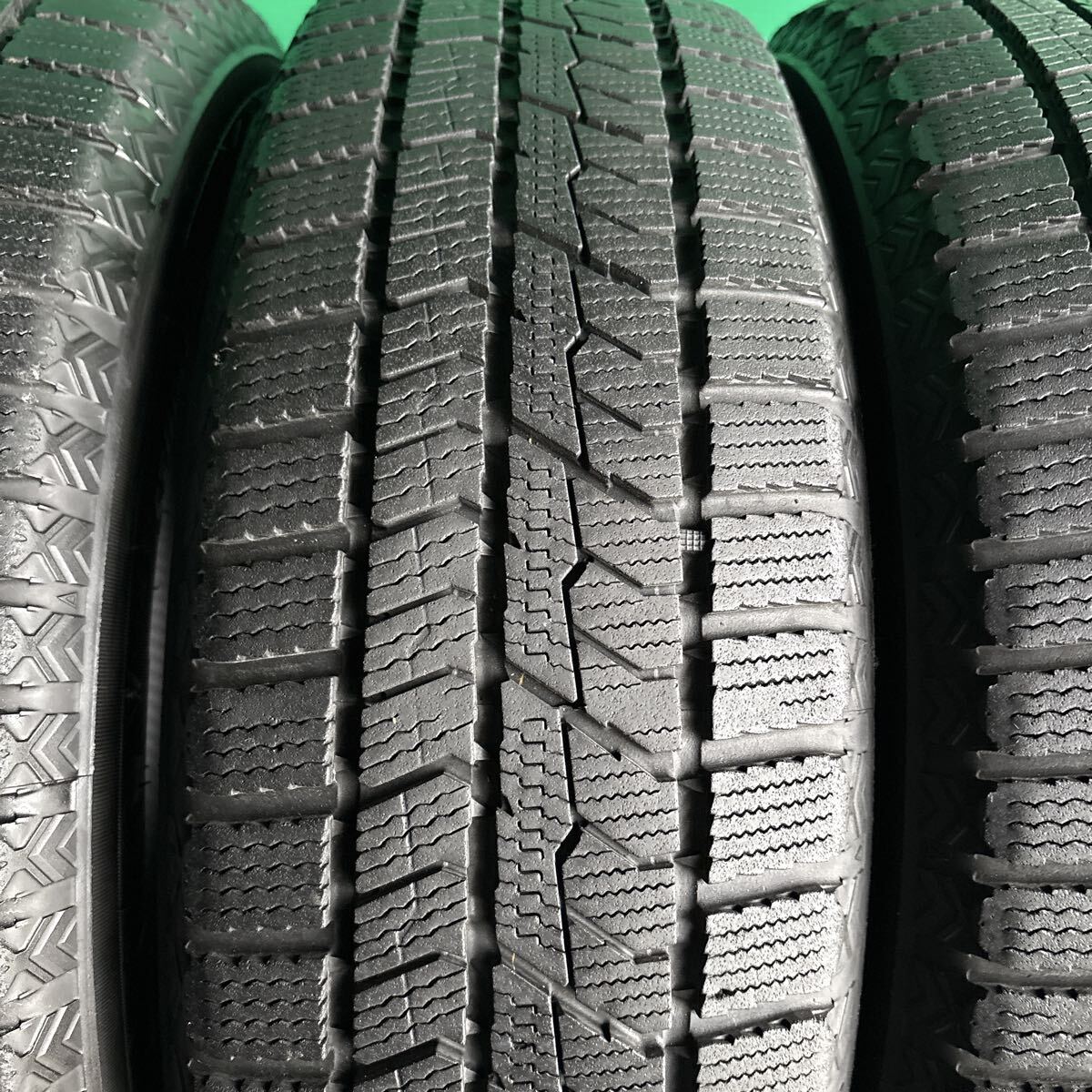 185/65R15／TOYOTIRES OBSERVE GIZ2／4本／8分やま位です／2022年製／送料無料です！_画像3