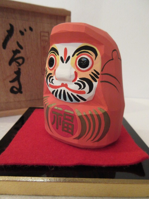 【壽】伊予一刀彫 達磨 在銘寿慶 共箱・塗り台・栞付き 定価16500円 木彫人形 木工玩具 愛媛県郷土玩具 民芸品 _画像8