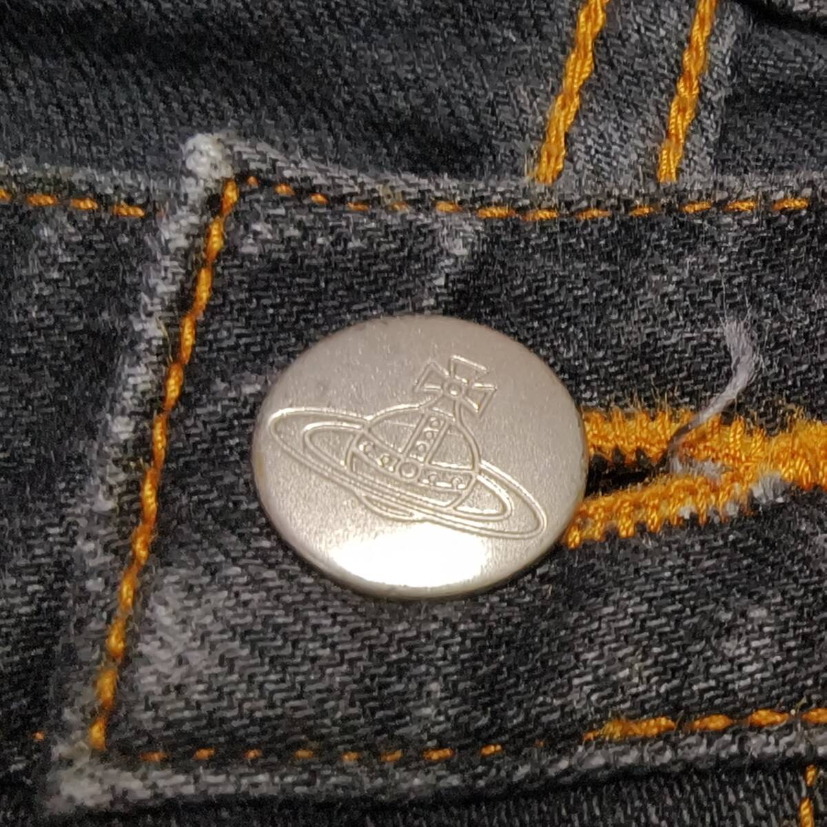 Vivienne Westwood MANo-b вышивка черный Denim брюки размер 48 Япония размер L соответствует сделано в Японии джинсы Vivienne Westwood 