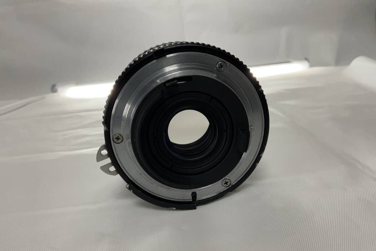 Nikon Ai-S NIKKOR 28mm F2.8_画像4