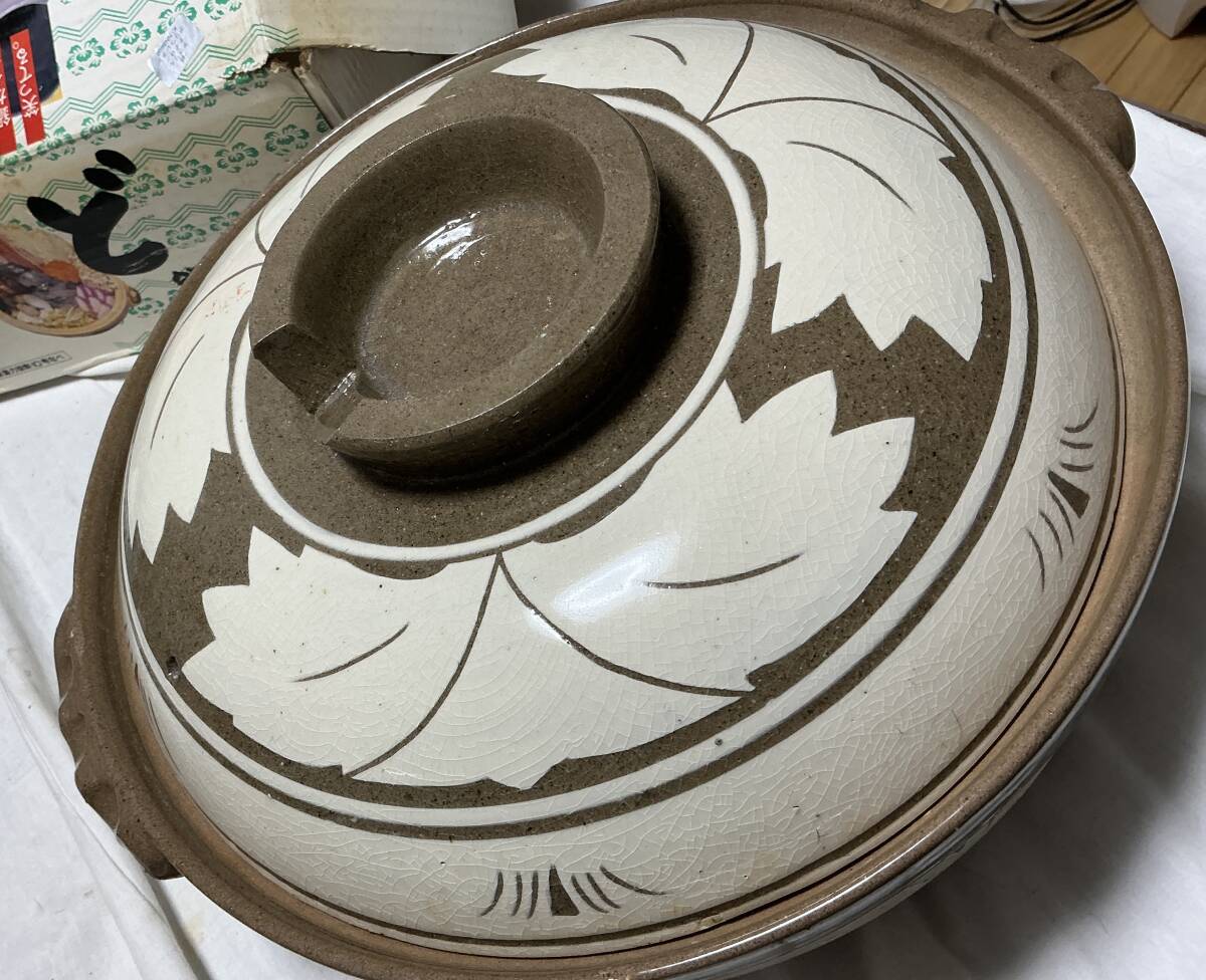 глиняный горшок очень большой