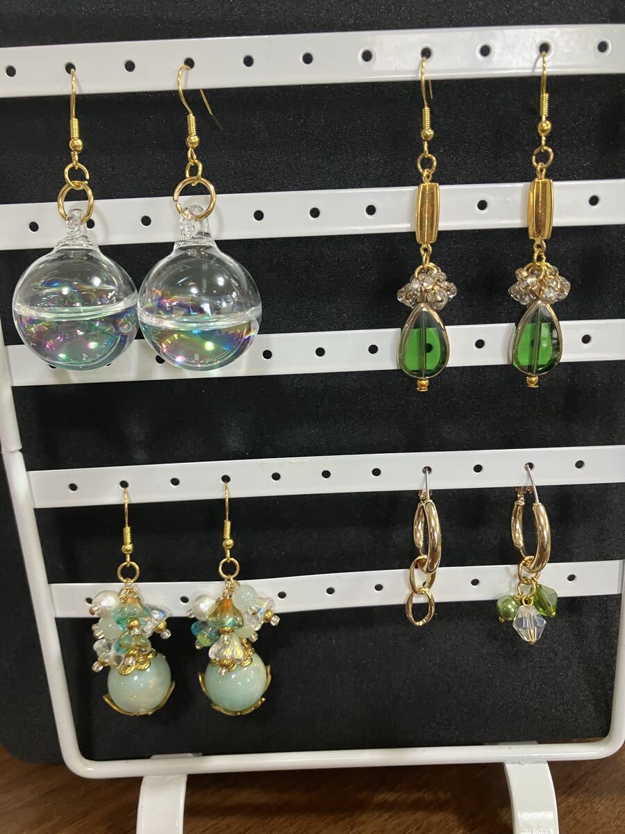 シャボンガラスオススメ ハンドメイドピアス 4点セット14 ヴィンテージ フープ 2way シャボンガラス 水チャーム ジャラジャラピアス_画像1
