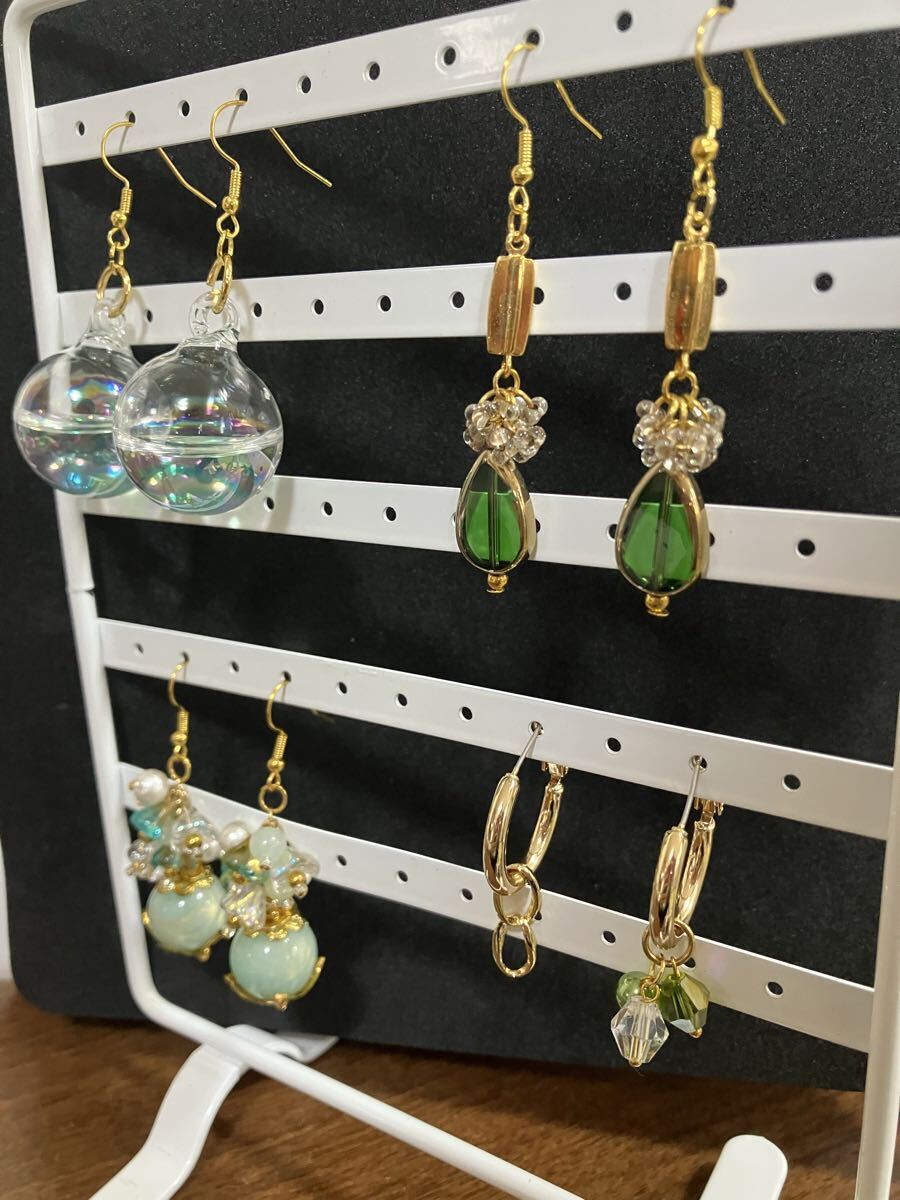 シャボンガラスオススメ ハンドメイドピアス 4点セット14 ヴィンテージ フープ 2way シャボンガラス 水チャーム ジャラジャラピアス_画像7