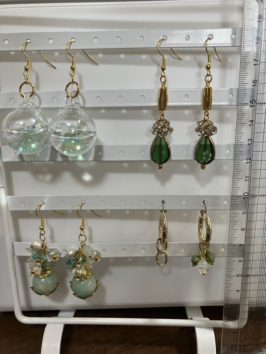 シャボンガラスオススメ ハンドメイドピアス 4点セット14 ヴィンテージ フープ 2way シャボンガラス 水チャーム ジャラジャラピアス_画像8