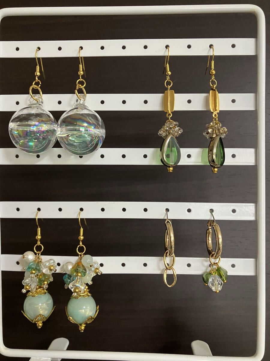 シャボンガラスオススメ ハンドメイドピアス 4点セット14 ヴィンテージ フープ 2way シャボンガラス 水チャーム ジャラジャラピアス_画像9