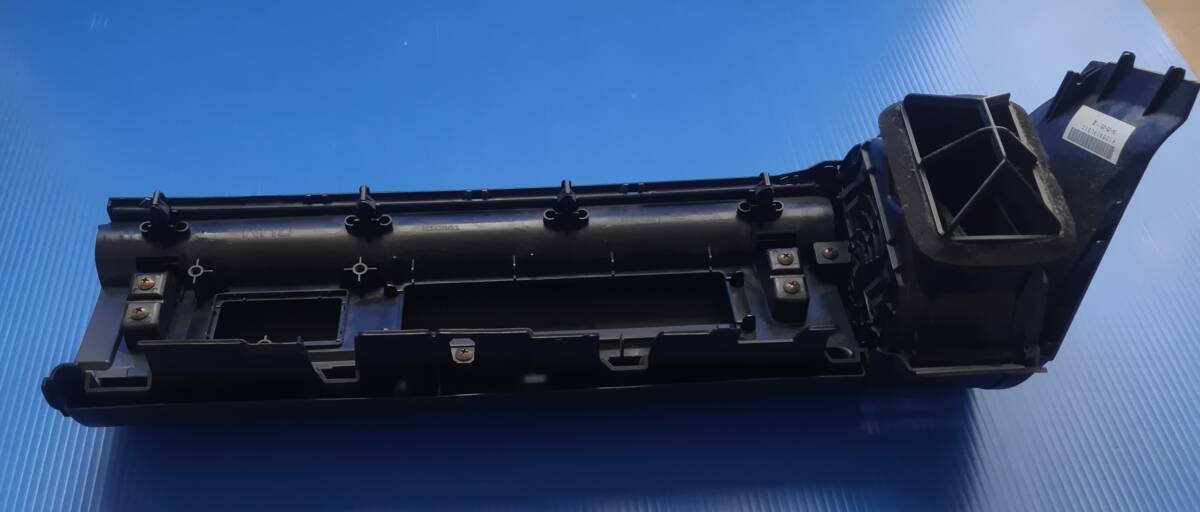 助手席グローブボックス　　日産スカイラインセダン(V35)_画像4