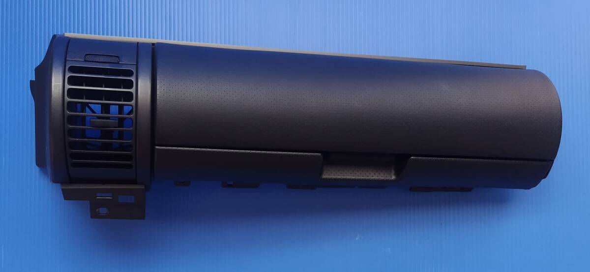 助手席グローブボックス　　日産スカイラインセダン(V35)_画像1