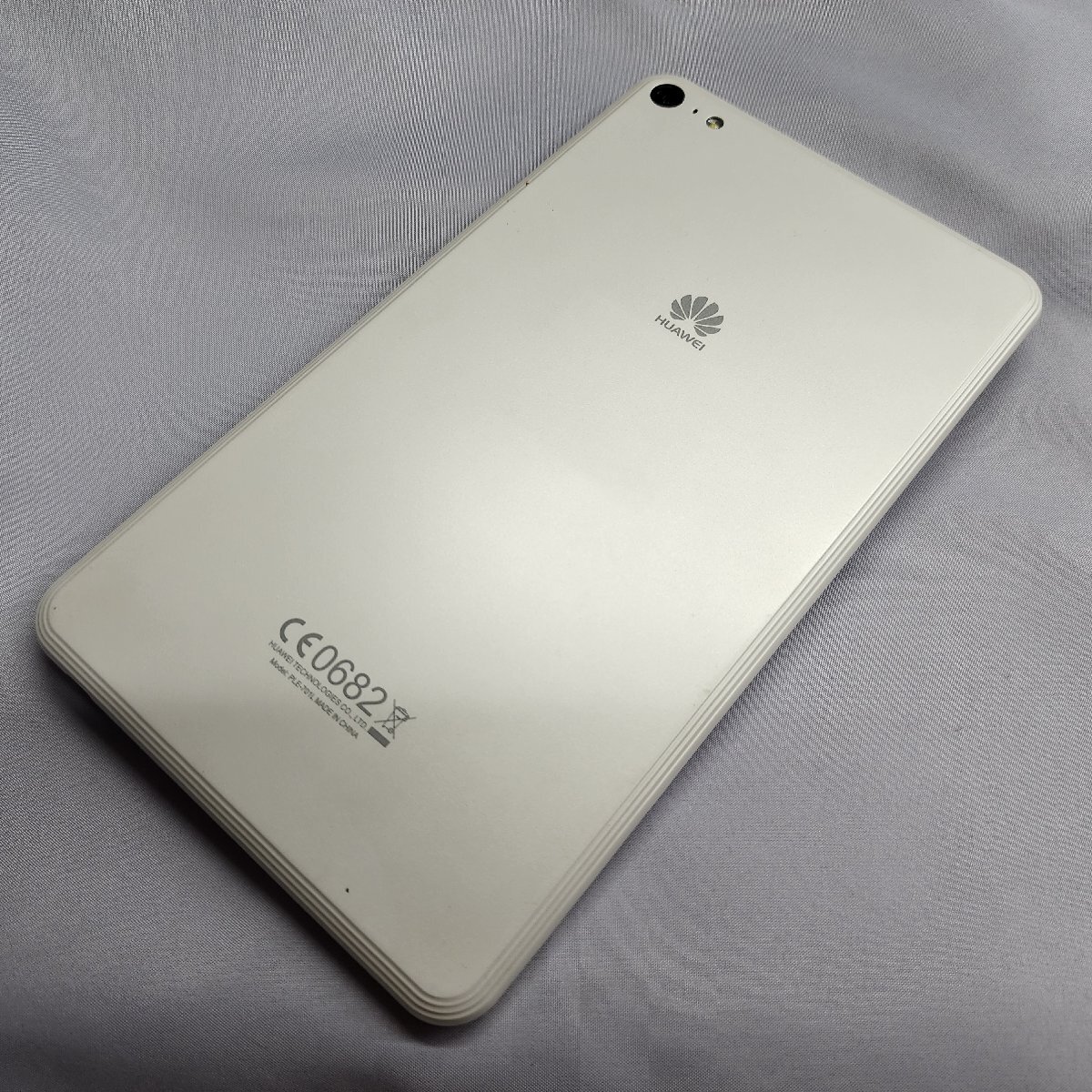 1817 MediaPad T2 7.0 Pro 16GB ホワイト Cランク ジャンク品_画像2