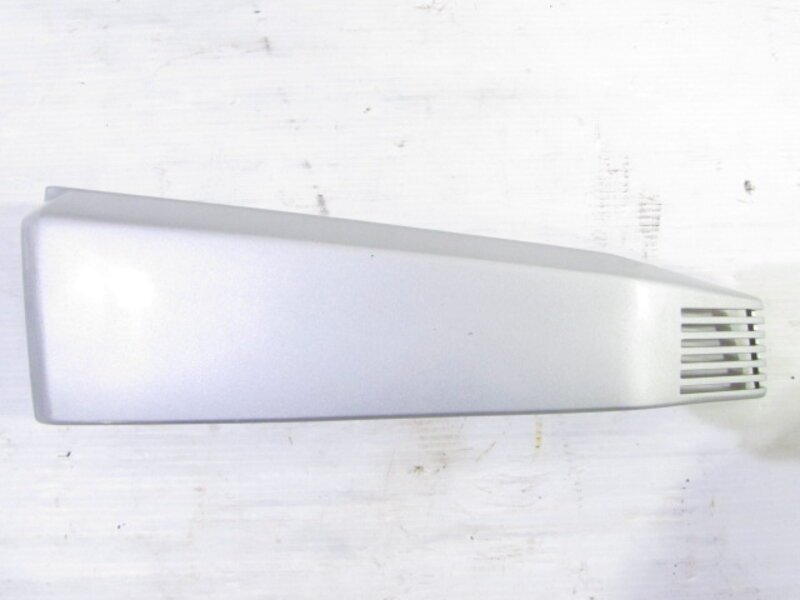 GSX250Sカタナ GJ76A 希少!! 純正 フロントアッパーサイドカウル 左右SET 程度良好 検※ GSX400S 刀 GSX750S GK77A 164C37_画像2