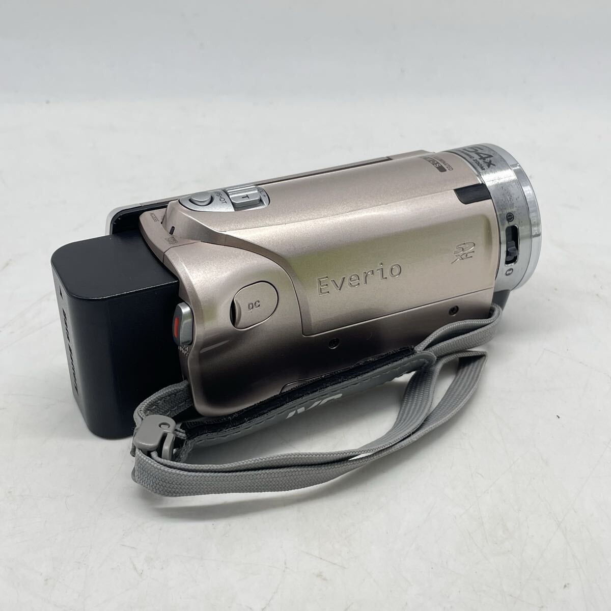 ★ JVC デジタルビデオカメラ GZ-E265-N Everio ビデオカメラ カメラ 通電確認済み 現状写真参照 箱説付き 付属品写真参照 ピンクゴールド_画像3