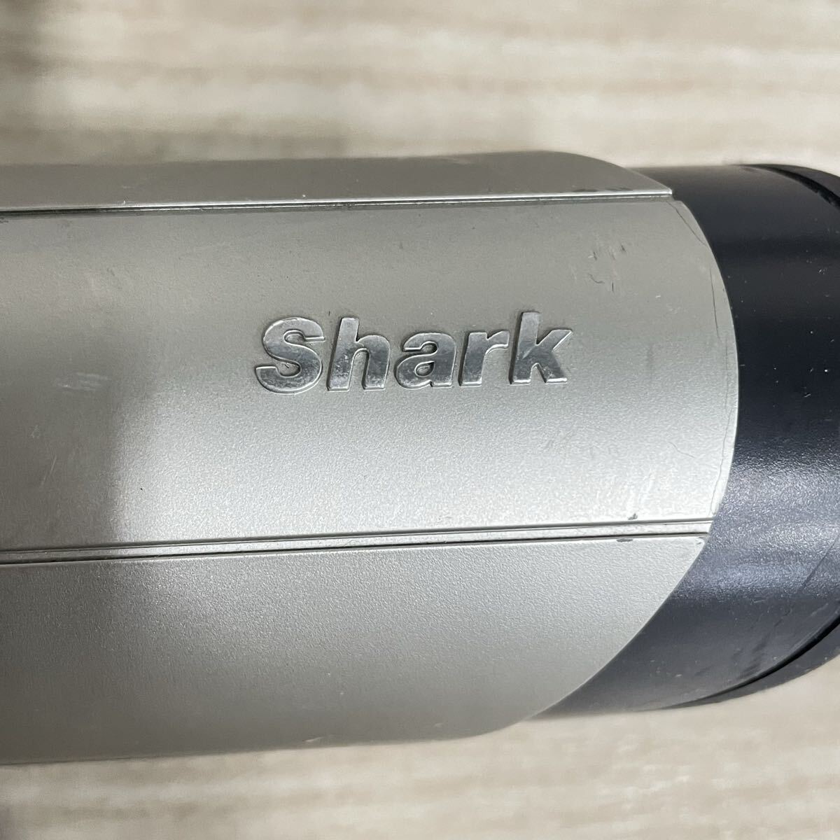 ◆ Shark シャーク 充電式ハンディクリーナー 掃除機 コードレスクリーナー コードレス クリーナー 家電 WV406JGG 通電確認済み 未清掃_画像5