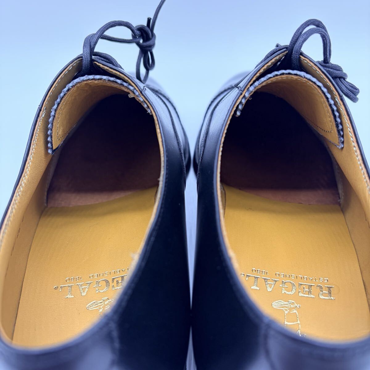 【展示品】REGAL リーガル ストレートチップ パンチドキャップトゥ 26cm ブラック 黒 内羽根 ビジネスシューズ 革靴_画像5