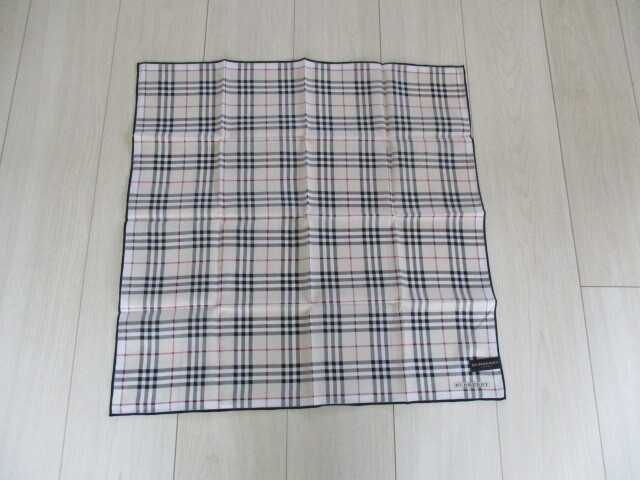 ◆未使用　バーバリー　大判ハンカチ　ミニスカーフ◆チェック◆_画像2