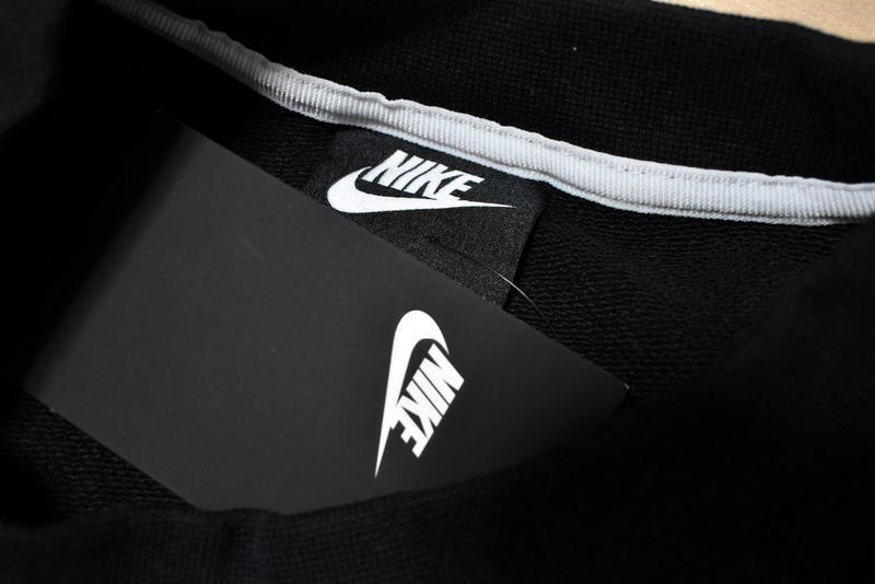 【送料無料】新品 NIKE ビッグスウッシュフレンチテリー クルースウェット S AR3089-012 BIG SWOOSH ルーズフィット_画像4